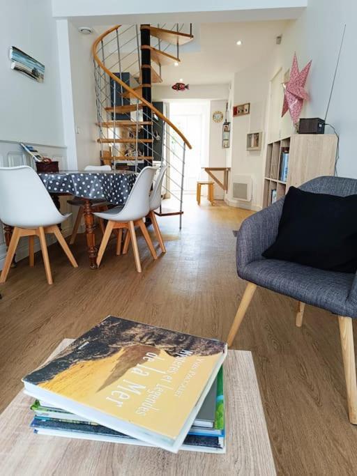 Chez Louisette Centre Ville Et Plages A Pied! Concarneau Extérieur photo
